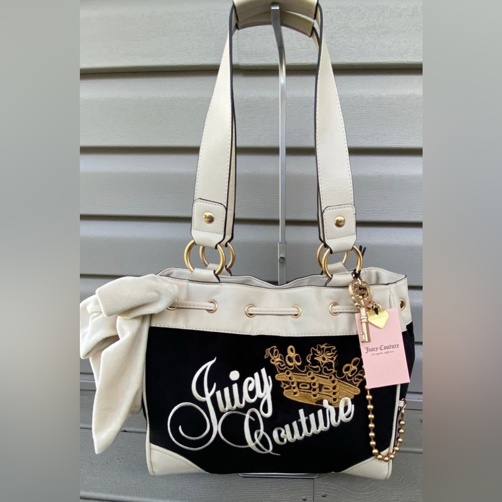 New Juicy Couture Black and white day dreamer tote style bag